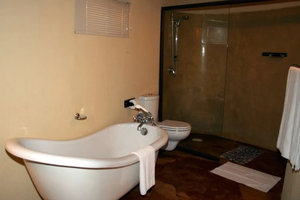 Kwena Chalets