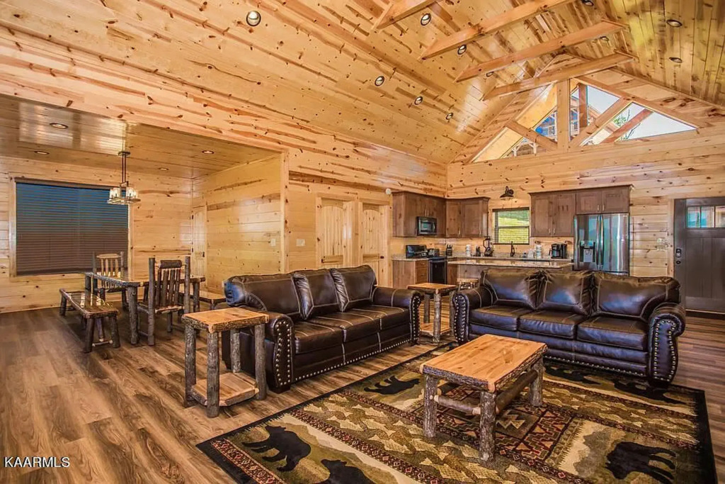Starr Crest by Beyond Expectations w Indoor Pool