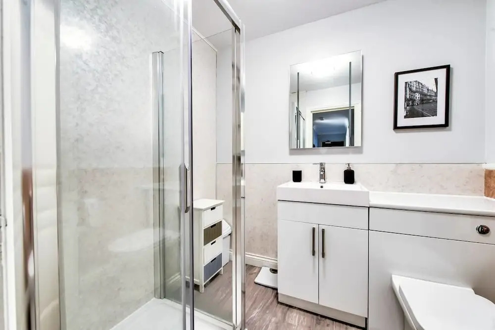 Beautifully Presented Flat, Close To City Centre