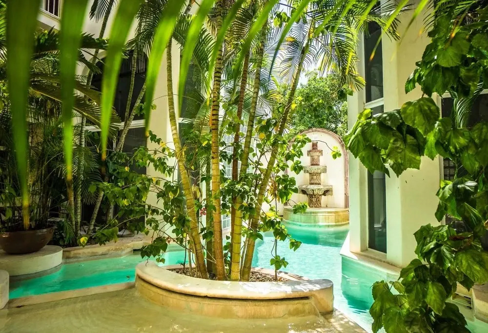 Royal Palms 10 2 Bedroom Condo by RedAwning