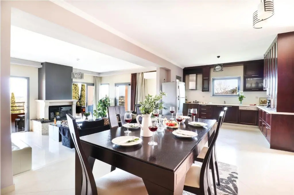 Kordas House