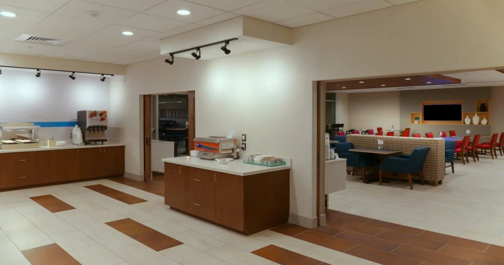 Holiday Inn Express & Suites - Tampa East - Ybor City by IHG