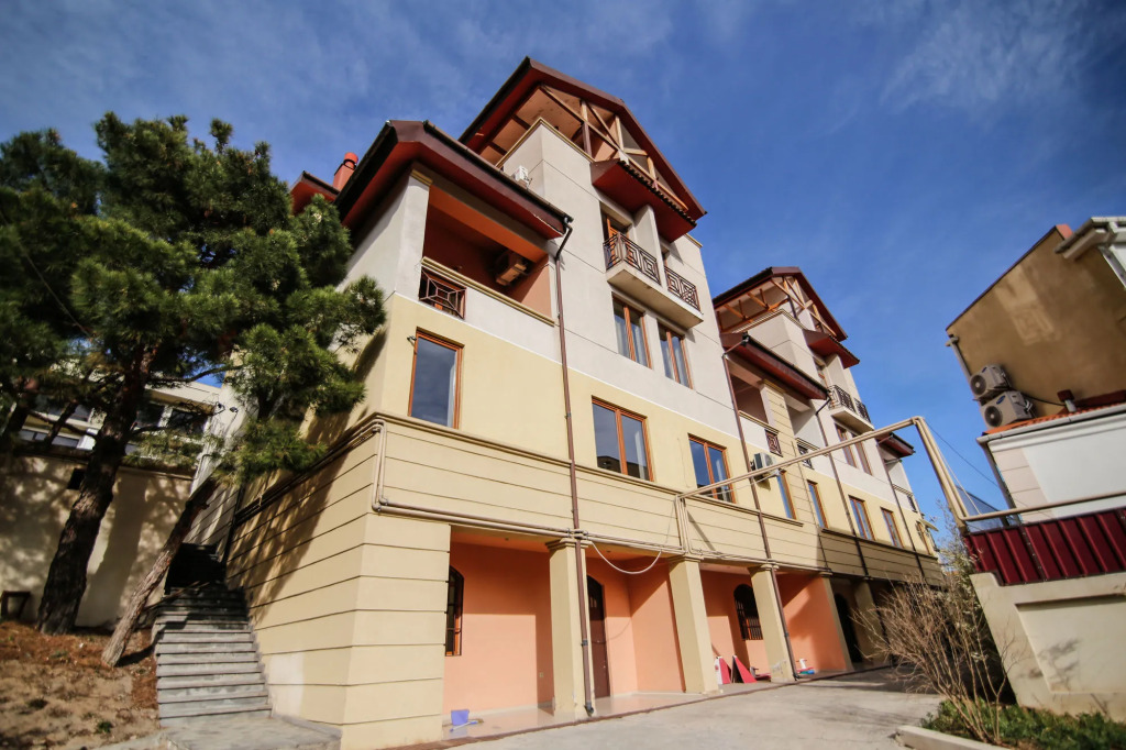 Hills Hotel