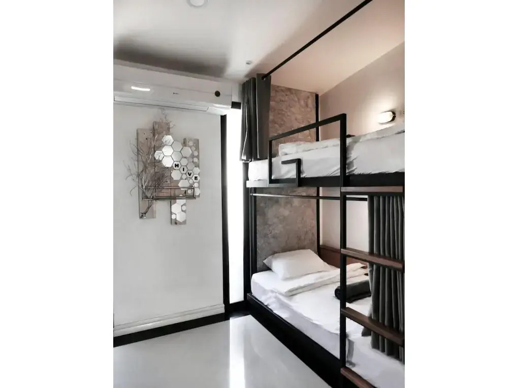 Hive Hostel - Adults Only