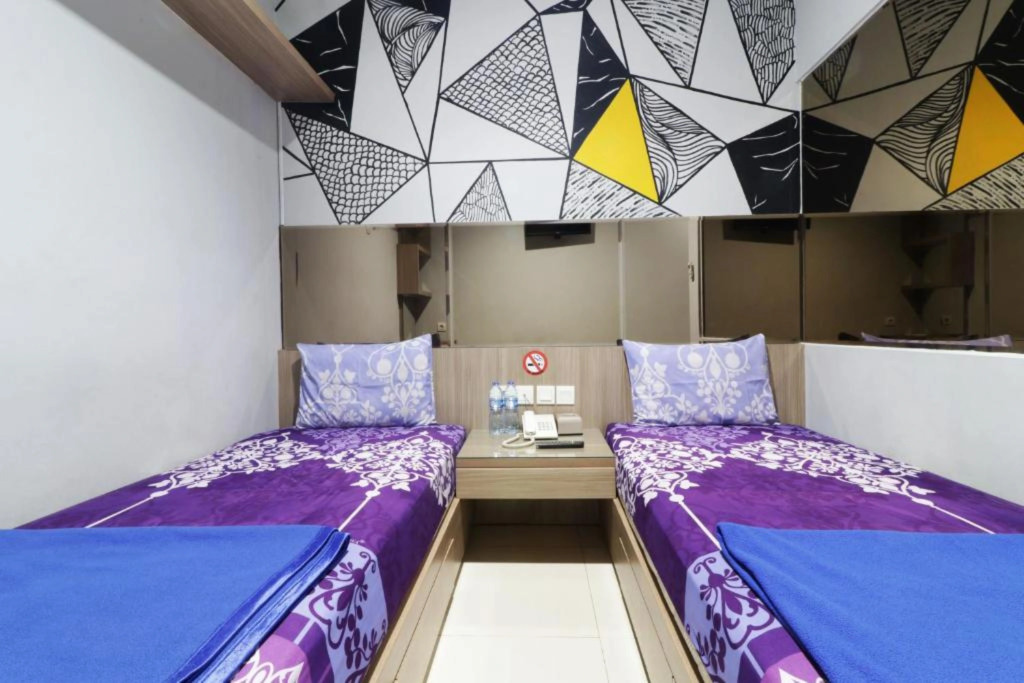 RedDoorz Plus near Grand Indonesia Jakarta
