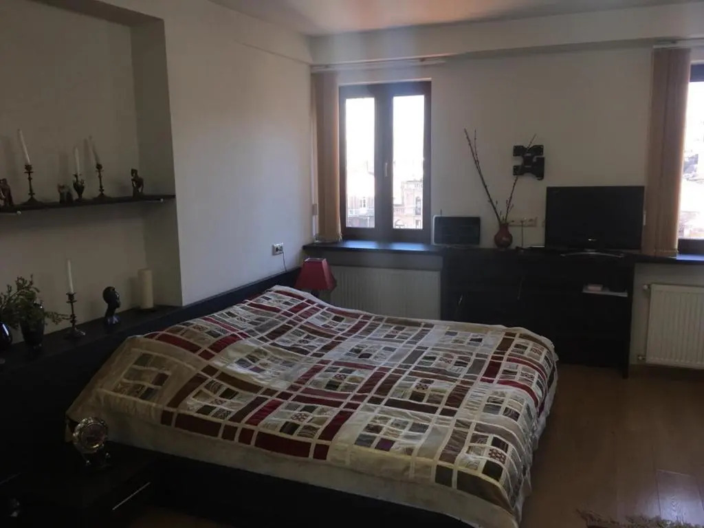 Aparment 18 A