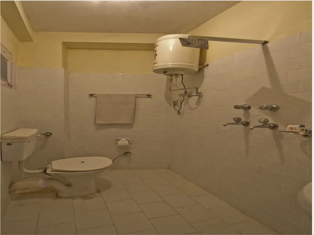 OYO 8895 Hotel Pine Grove