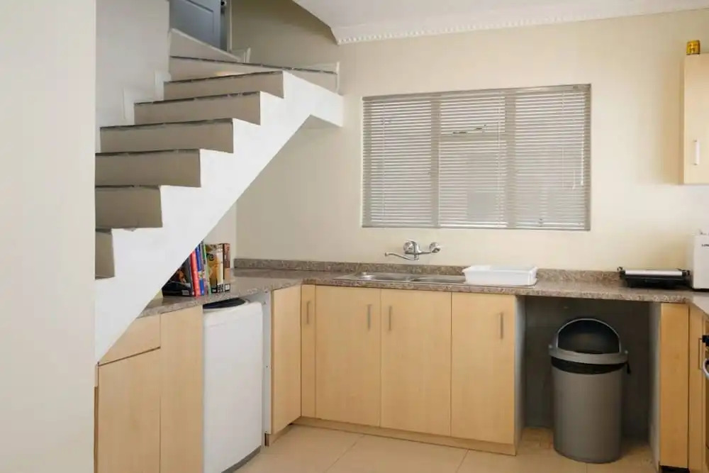 2 Bedroom Sea Point Apartment