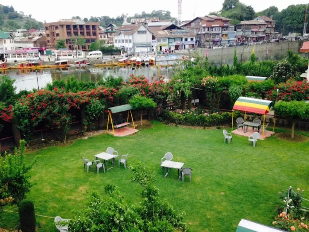 Rubab Guest House