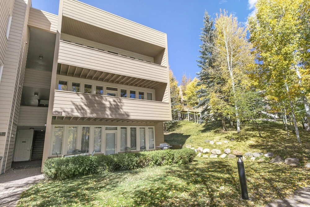 Sunvail Condos 31e 3 Bedroom Condo by RedAwning