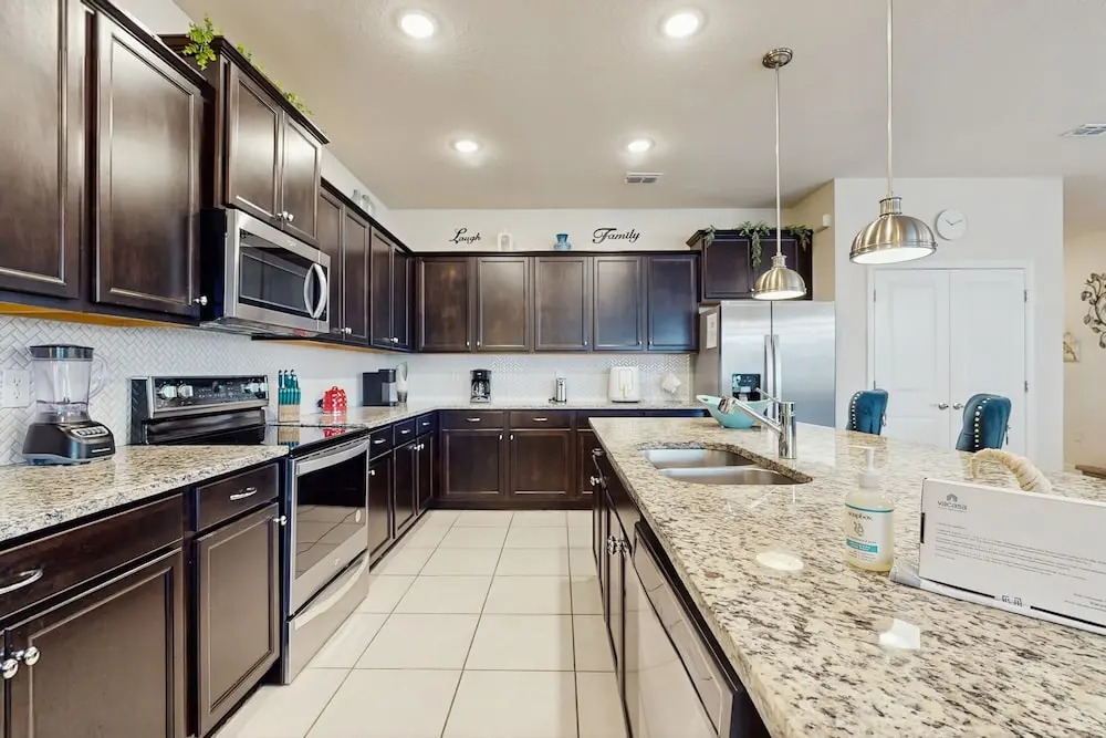 Dog-friendly House With Private Heated Pool, Sports Courts, Game Room, Pool, AC
