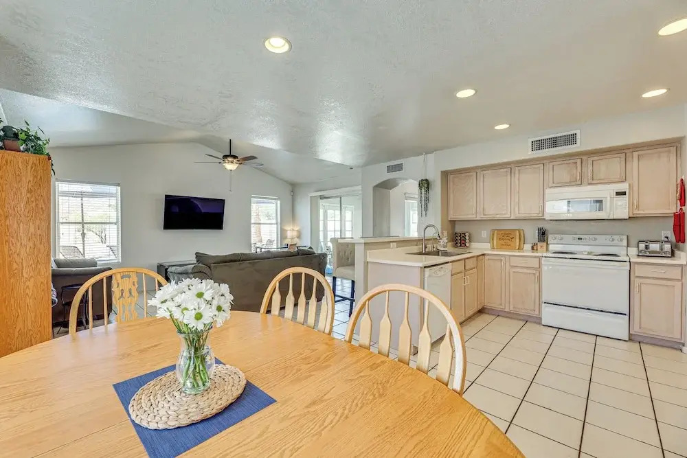 Swim w/ a View: Scenic Desert Retreat in Glendale