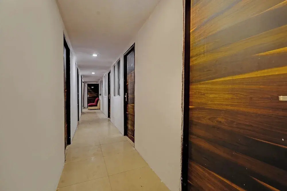 FabHotel Silver Key I