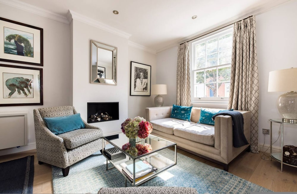 Prince Luxe 4 Bedroom House in Chelsea