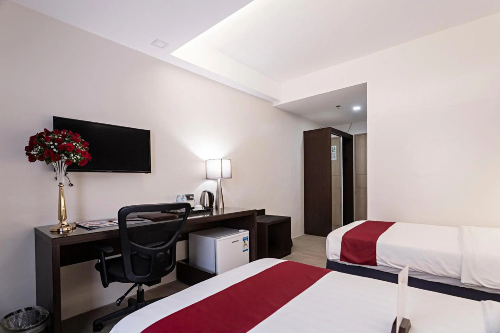 Sarrosa International Hotel and Residential Suites