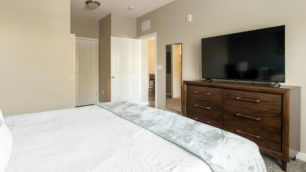 Landing Amazing 1bd, Gym, Yoga Studio