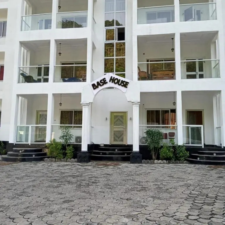 Base House