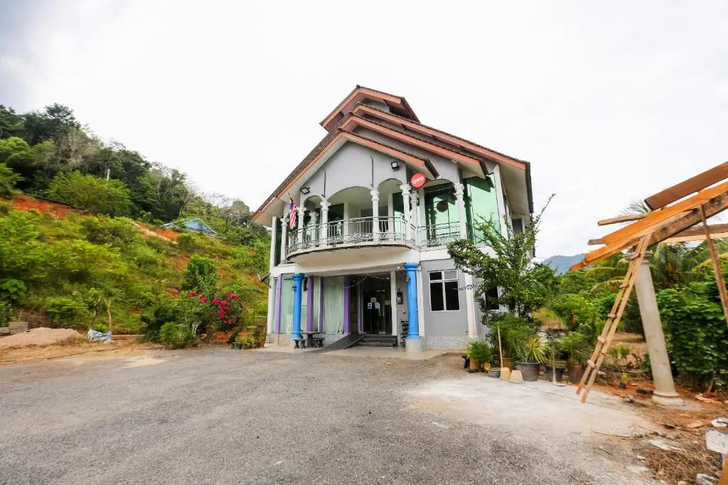 OYO 89933 Nun Hotel