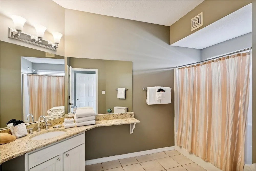 Sandpiper Cove 9125 2 Bedroom Condo by RedAwning