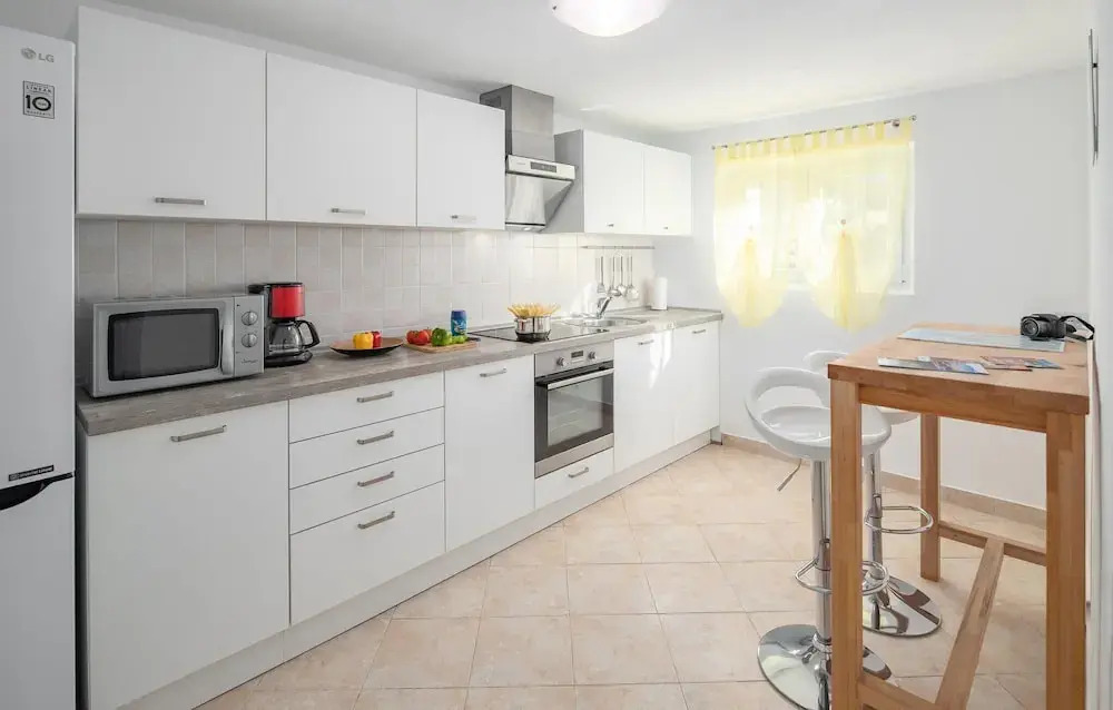 Nice Home in Svetvincenat With Outdoor Swimming Pool, Wifi and 2 Bedrooms