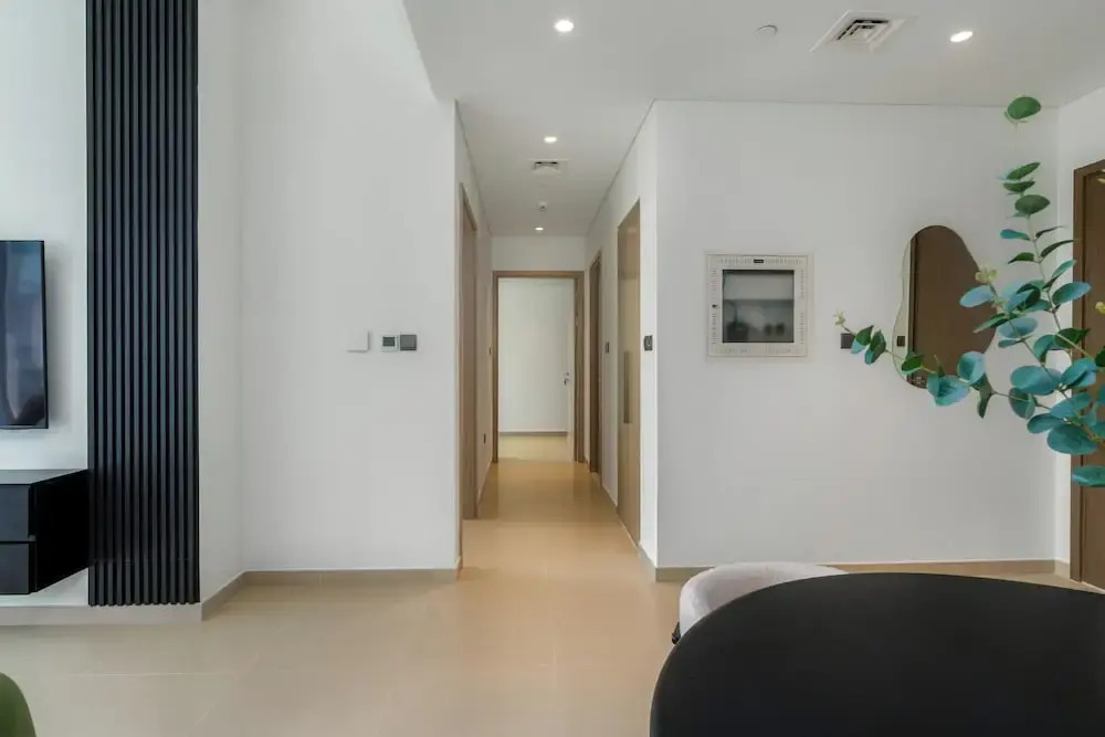 2BR High Floor Act I Act II T1