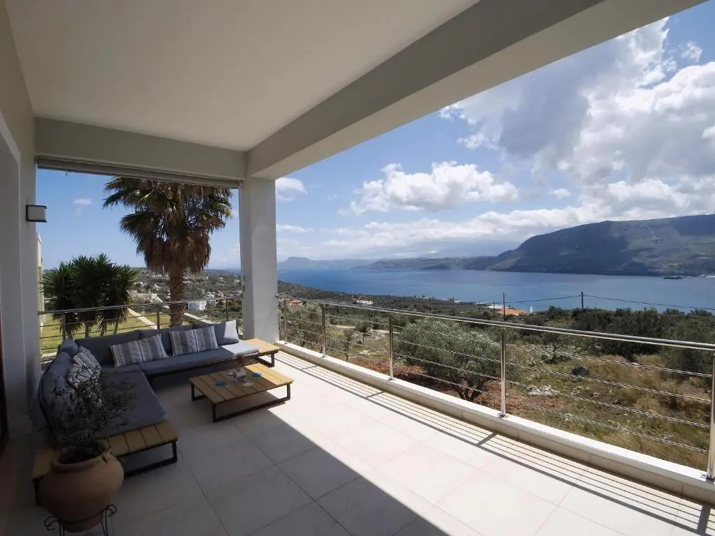 2-Bedroom, Sea-View Apartment - Balcony in Heaven!