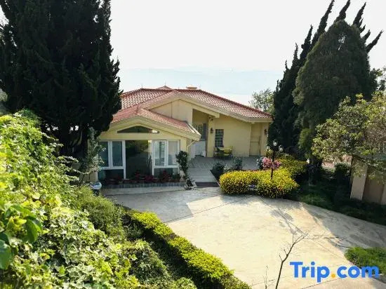 Lakeside Kafka Golf Holiday Villa
