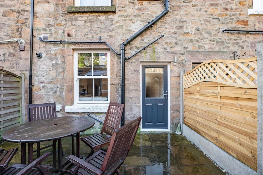 Host Stay March Cottage