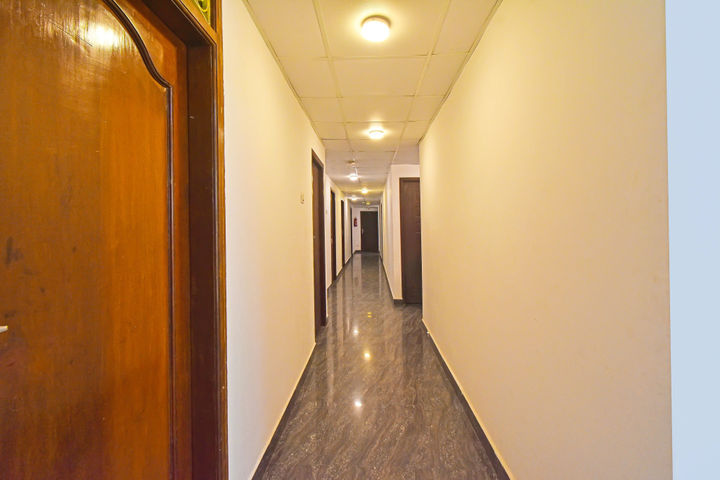 Hotel O Grand Residency Near Kasi Talkies