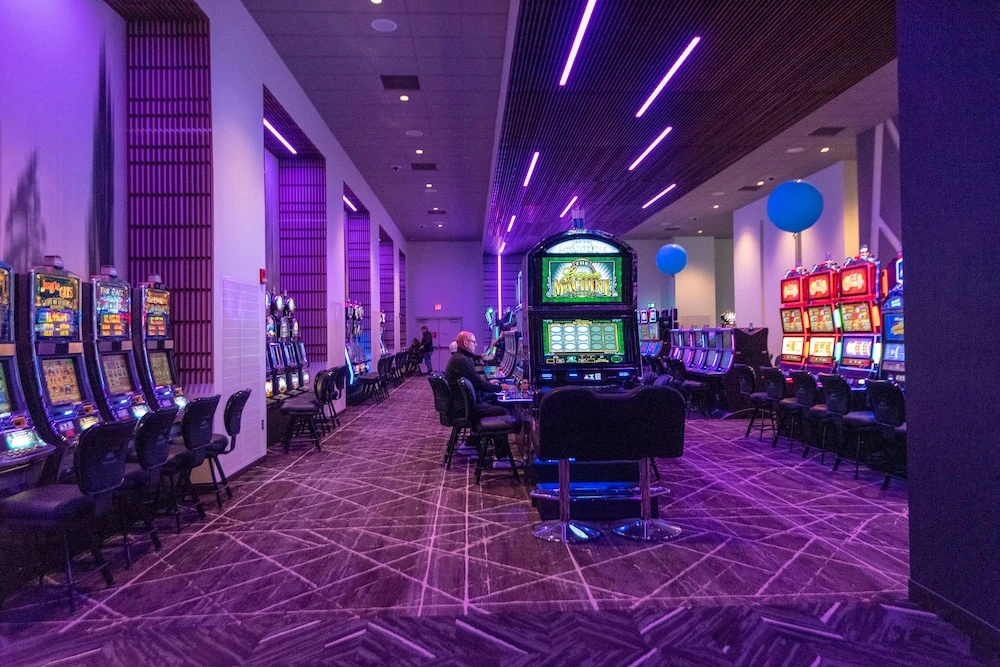 Royal River Casino and Hotel