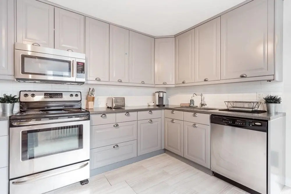 Elegantly Appointed Detached House in the Central City