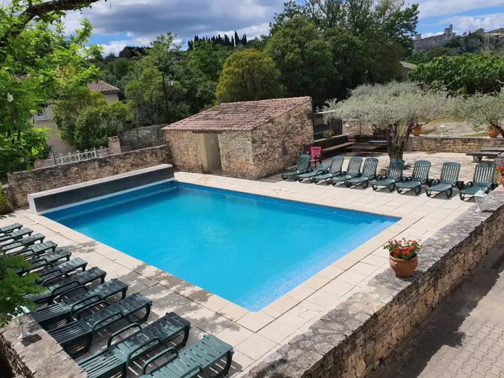 Logis Hôtel Restaurant LEscarbille