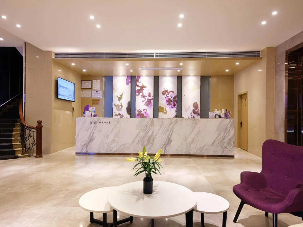 Nanzhou Hotel