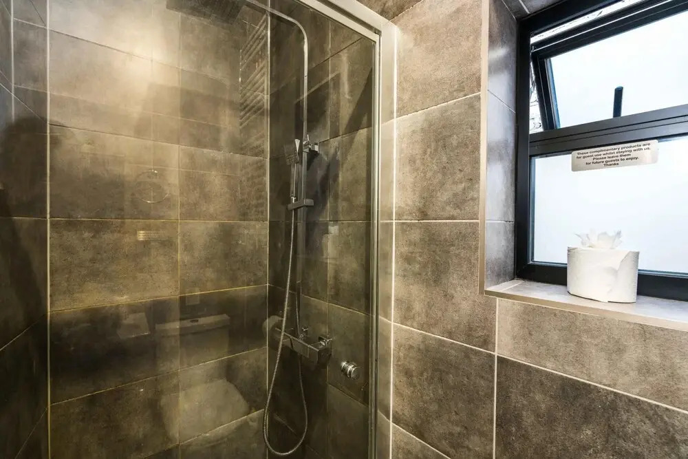 1 Bedroom House With an Edge in King Cross