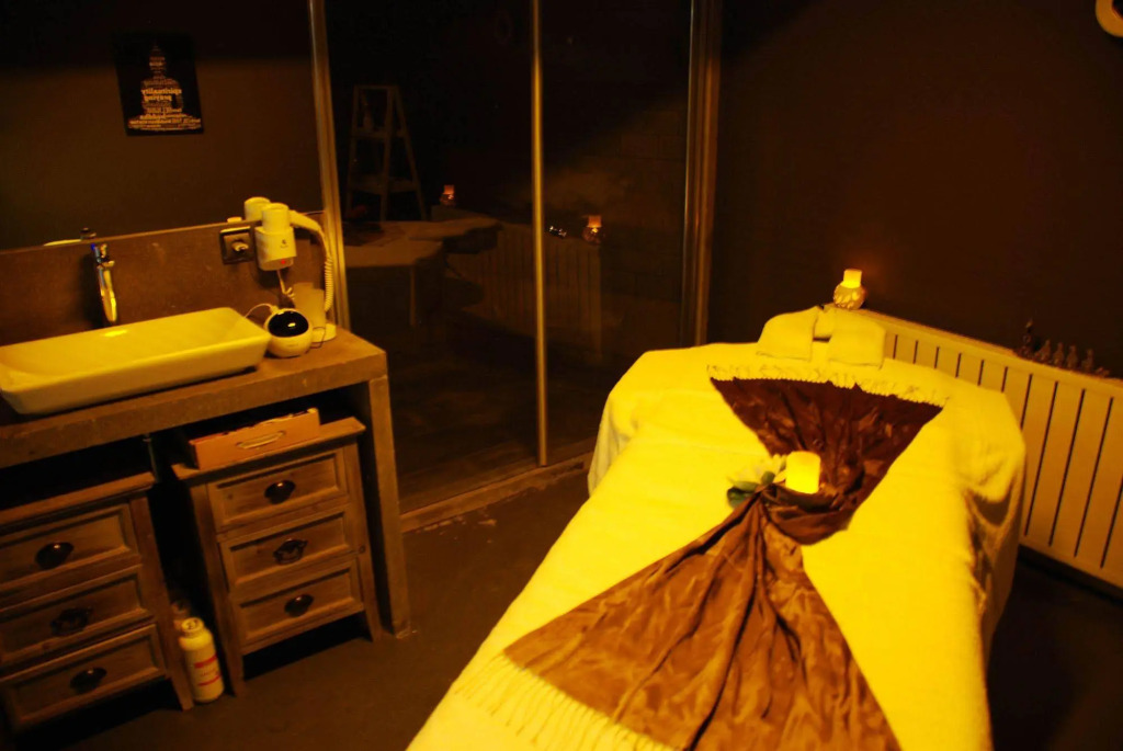 Check Inn Suite Hotel & SPA
