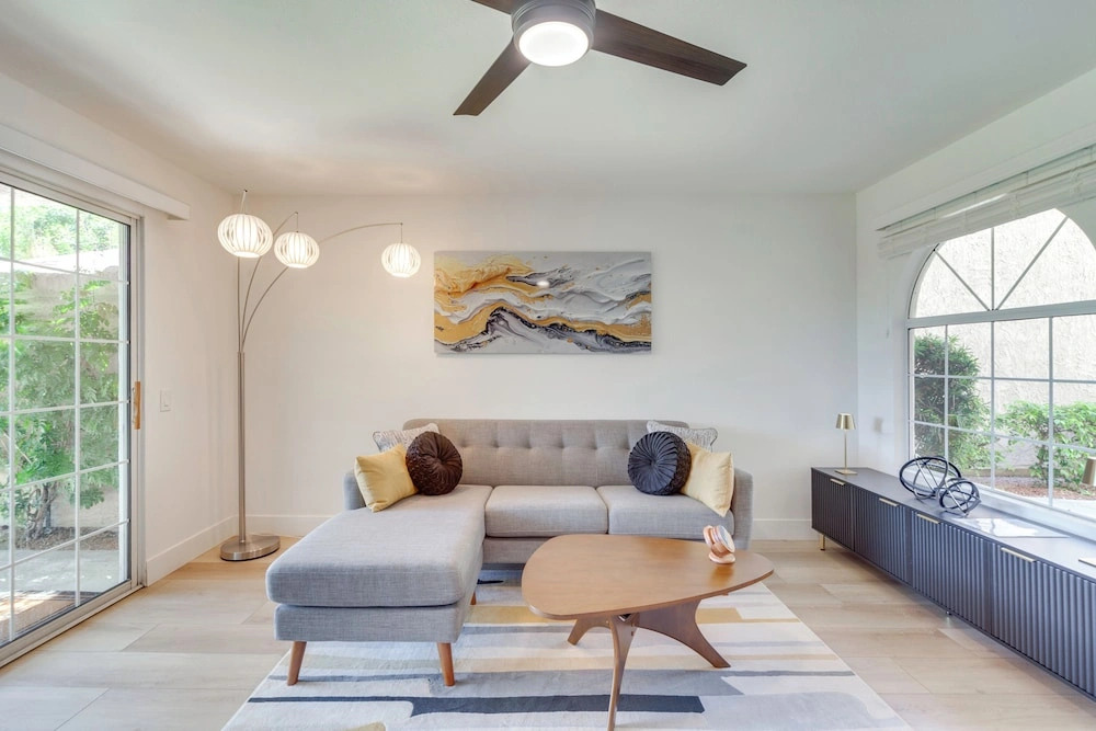 Patio & Pool Access! Mtn-view Palm Springs Escape