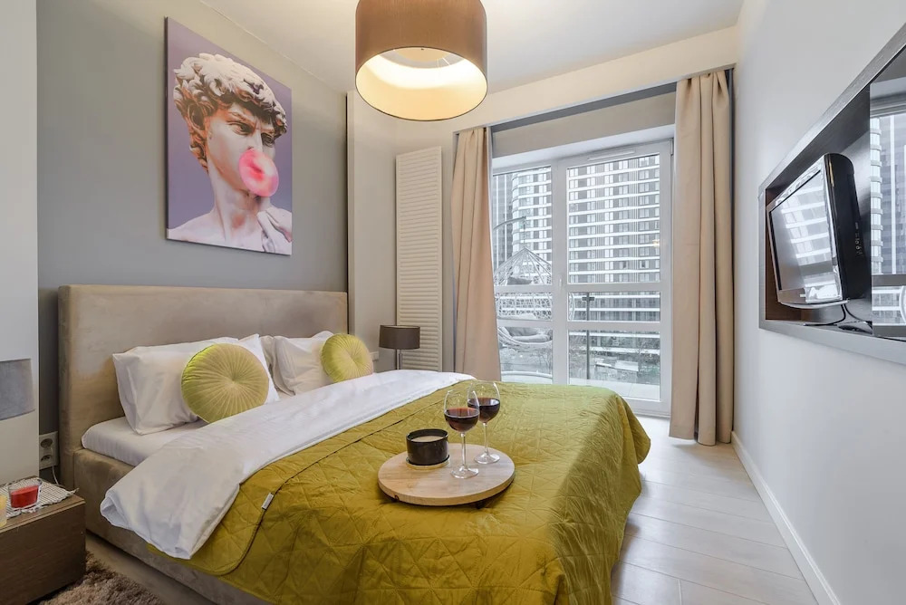 Lumina platinium Tower Apartments