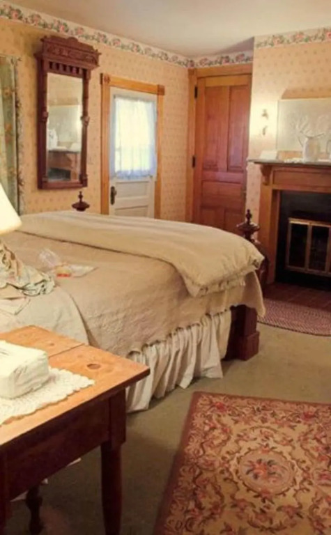 White Lace Inn