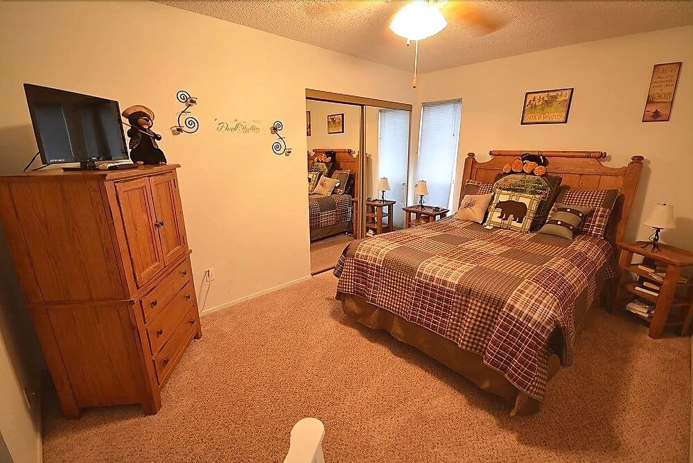 14 Pin - Two Bedroom Cabin