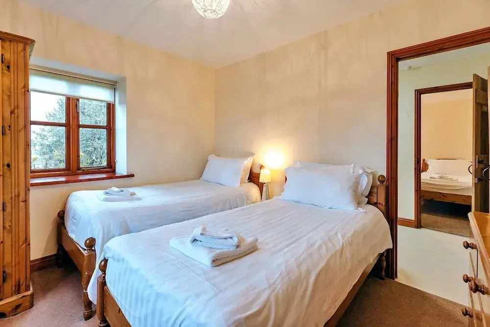 Cottage in Shropshire With Pool & Tennis