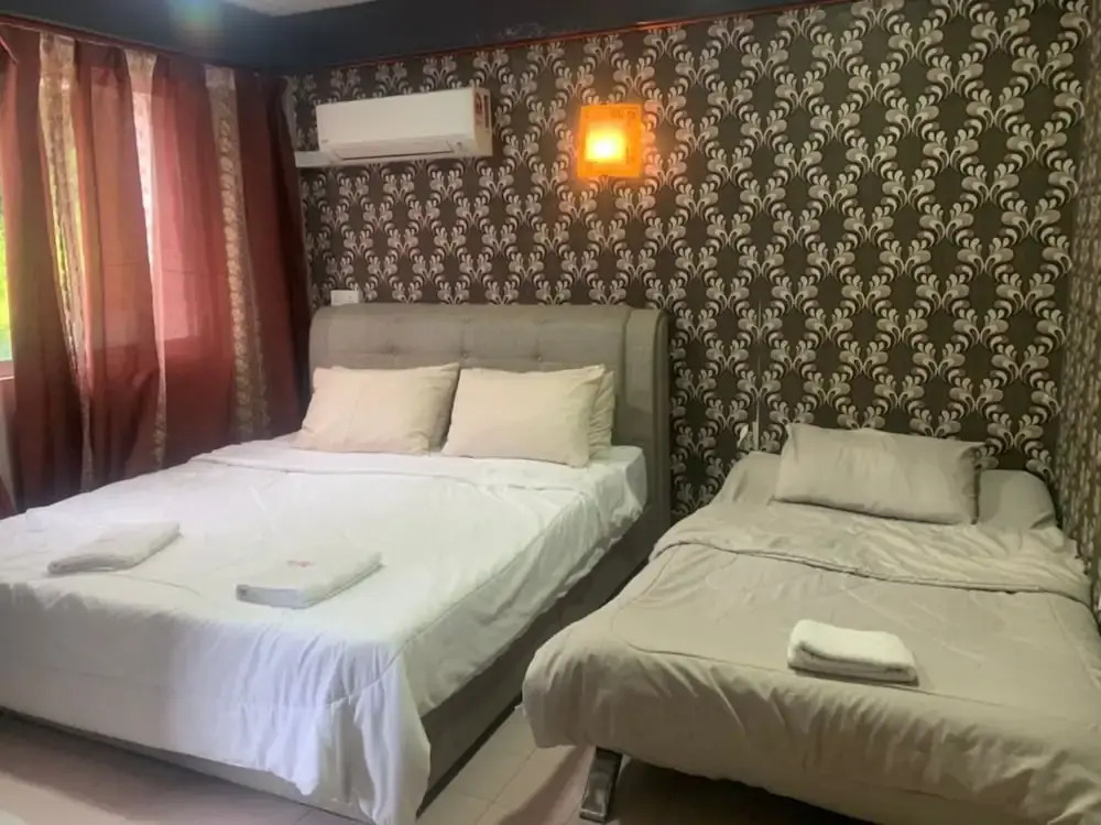 OYO 90455 Zz Hotel