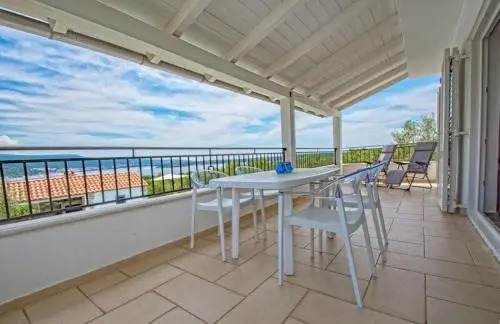 Salt & Sand Villa with a view