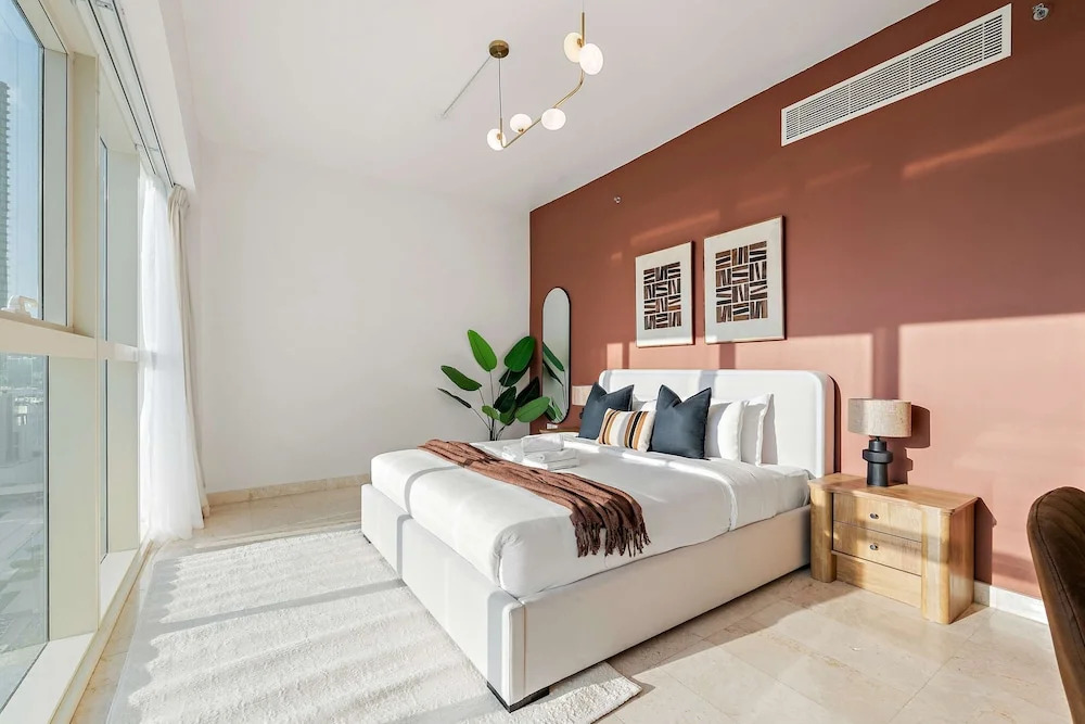 Silkhaus 3BR Maid Room in Marina Heights Tower
