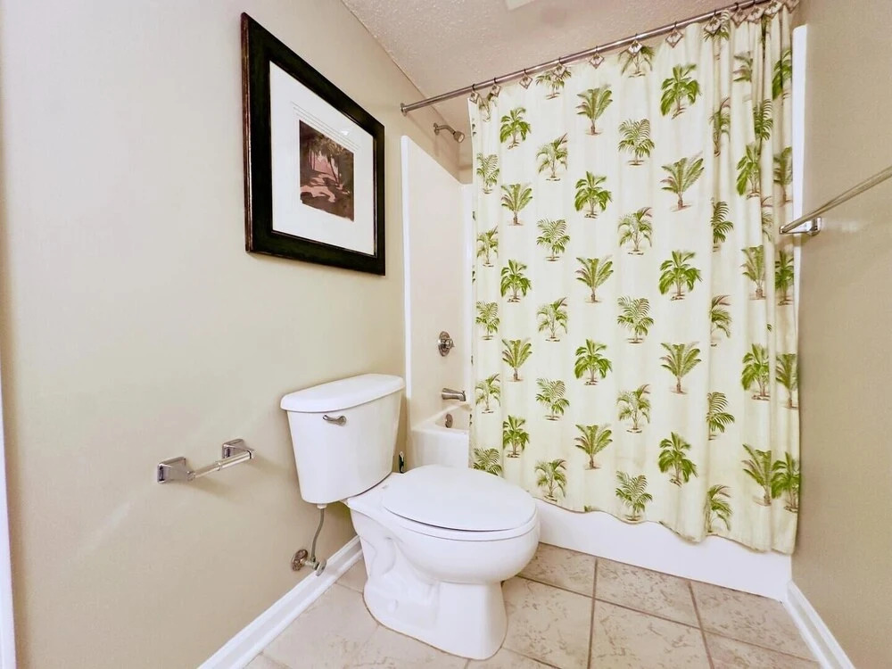 Barefoot Resort N Tower 601 4 Bedroom Condo by RedAwning