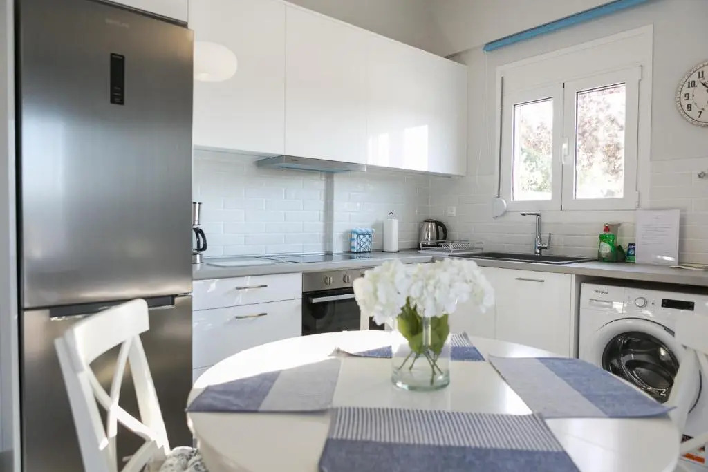 Manos Housing Units