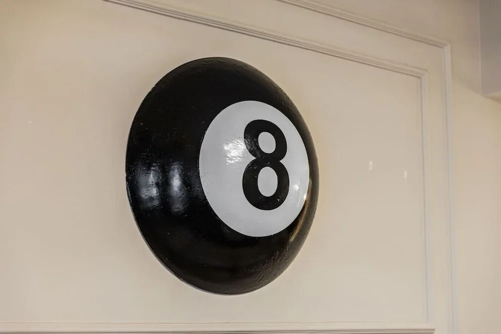 Miracle No 8 Central Modern Duplex