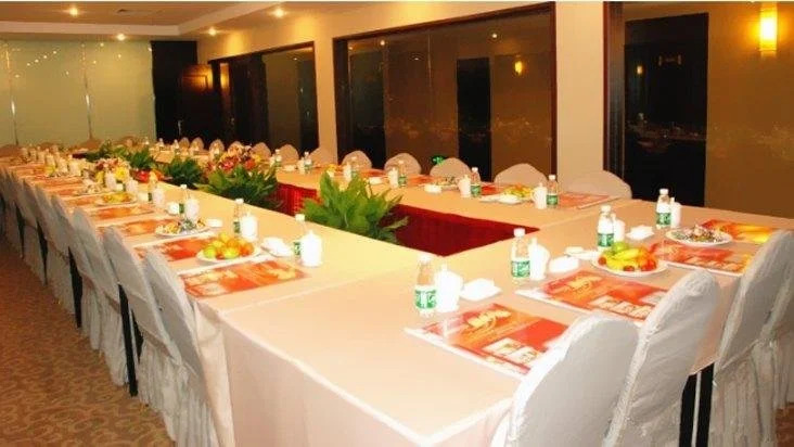 Home Inn Chengdu Shuangliu Tanghu Park