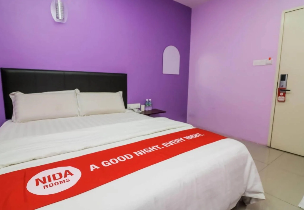 Royale City Hotel