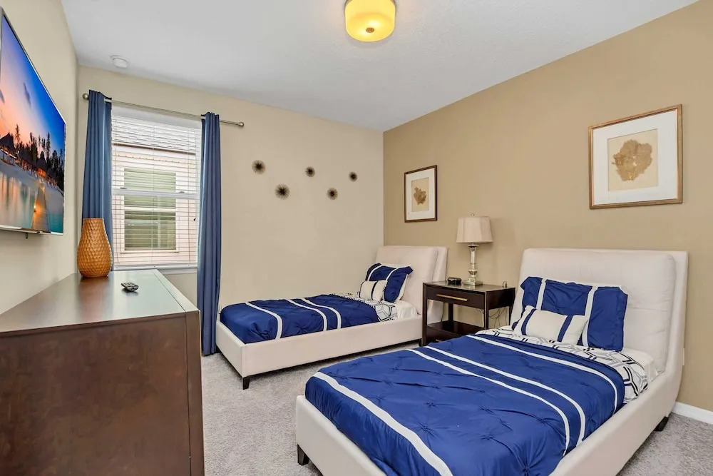 Luxurious Villa with Modern Decor and Huge Pool in Upscale Resort! #6S820