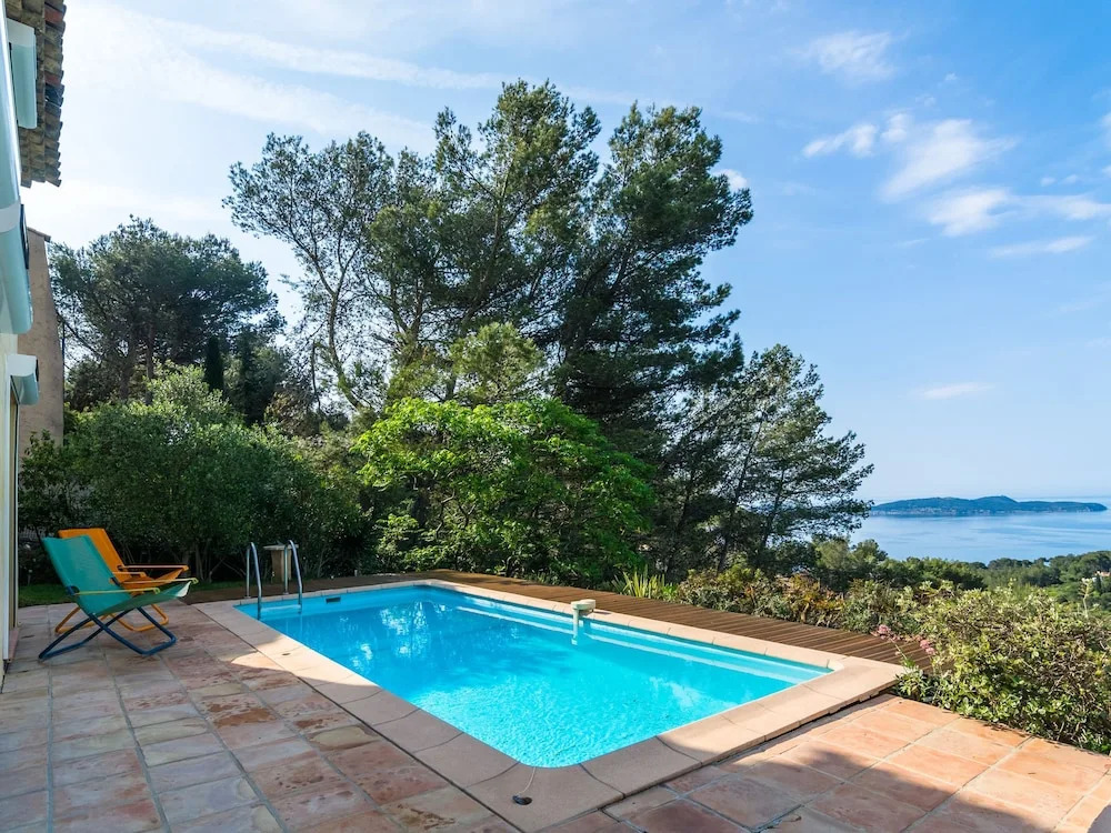 Villa in Hyères near Beach & Pool